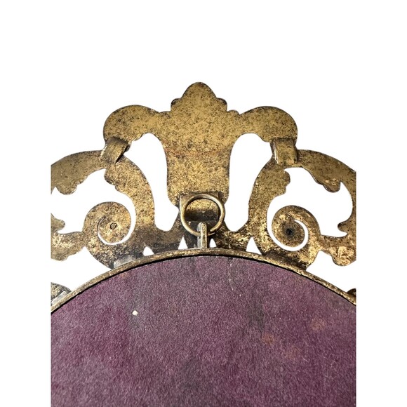 Vintage Floral Still Life Art Pair: Rococo Oval Metal Frames, Matching Pair - Picture 4 of 5